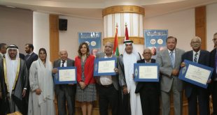 وزيرة الثقافة وسفيرة الإمارات ورئيس دائرة الشارقة يُسلمون تكريمات ملتقى الشارقة الثقافي لأربعة أدباء مصريين   